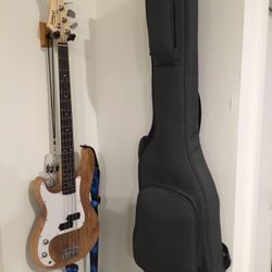 LEFT Hand Bass Guitar W/gig Bag And Amp