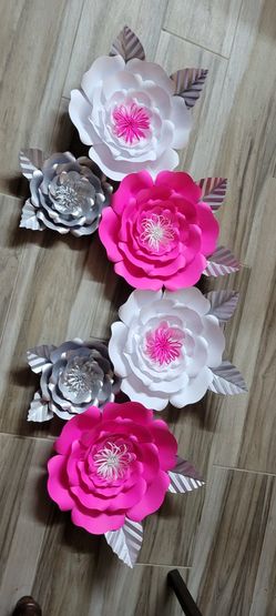 Paper Flowers And Paper Roses. Flores De Papel 