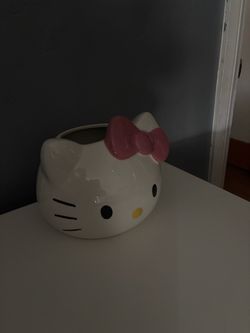 Hello Kitty Flower Vase