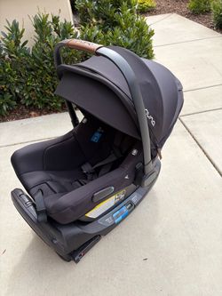 Nuna PIPA Infant Car Seat + RELX Base