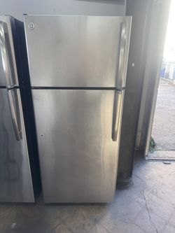USED GE REFRIGERATOR 