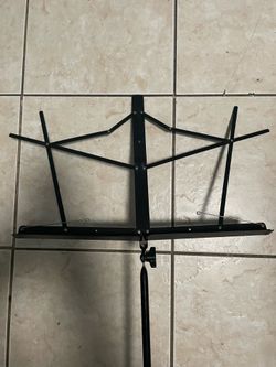 Folding metal music stand