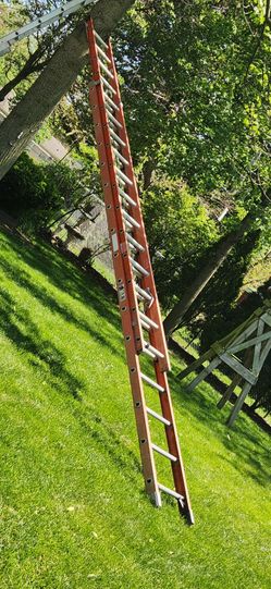 32' Keller extension ladder