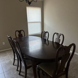 Dining Room Table 