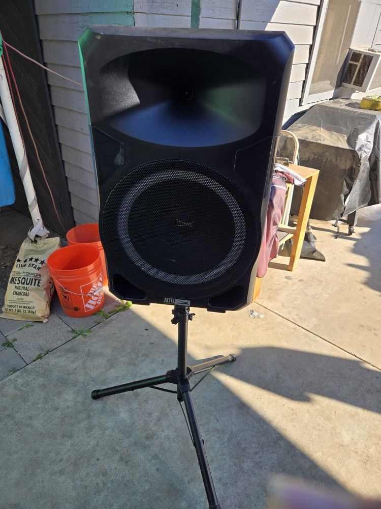 Altec Lansing 650 Watts Speaker