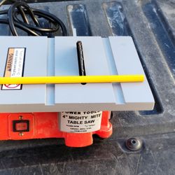 Mini Table Saw