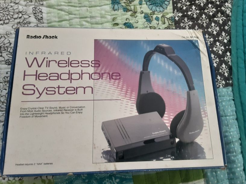 Vintage RadioShack Infrared Wireless Headphones System