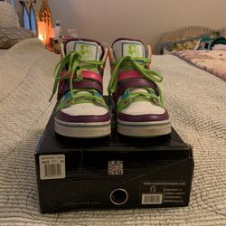 Vlado Sneaker womens 7.5