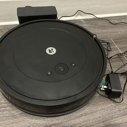 Roomba Combo (Only used once)