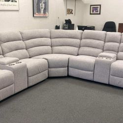 New Recliner Sectional Couch.. Free Delivery 🚚 