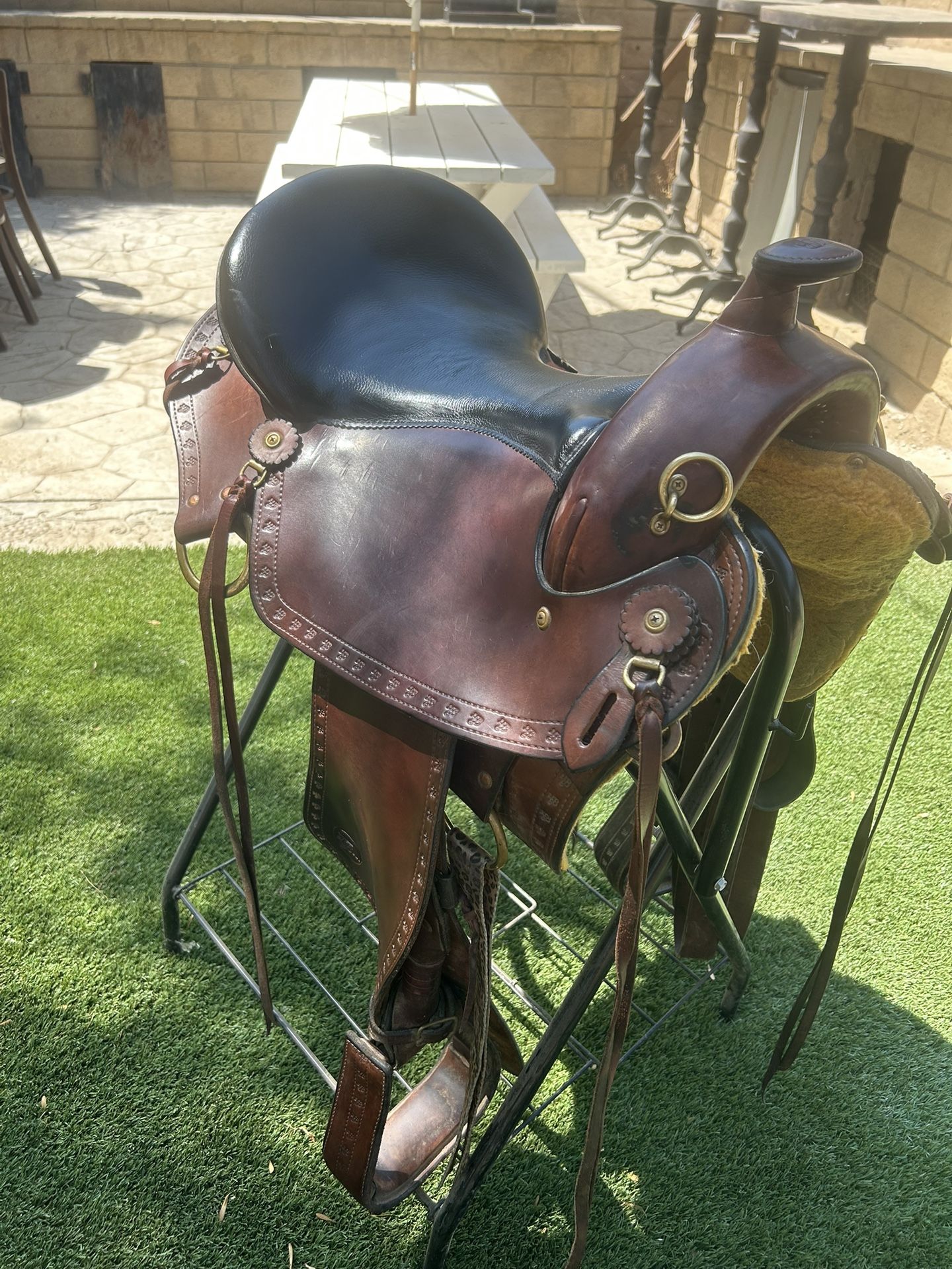 Imus 4 Beat Trail Saddle