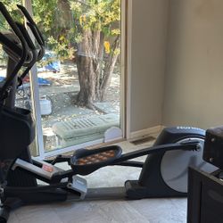 Nordictrack Eliptical Autostrider 990 Pro.