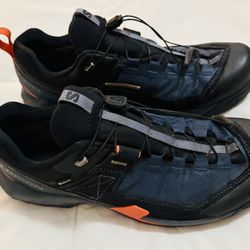 Salomon X Ultra Alpine GORE-TEX 11 Hiking Shoes Like New