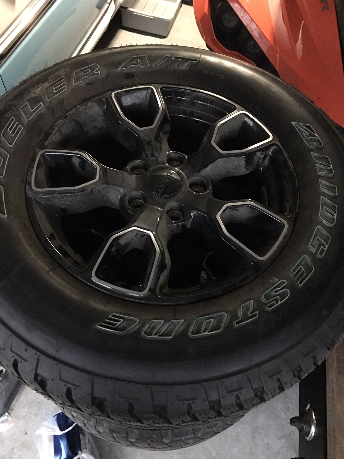 2017 Jeep Wrangler Wheels and Tires