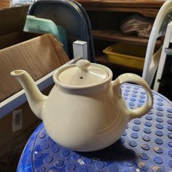 Hall Tea Pot Cream