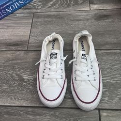 Converse- Women’s Slip-on shoes - Size 6