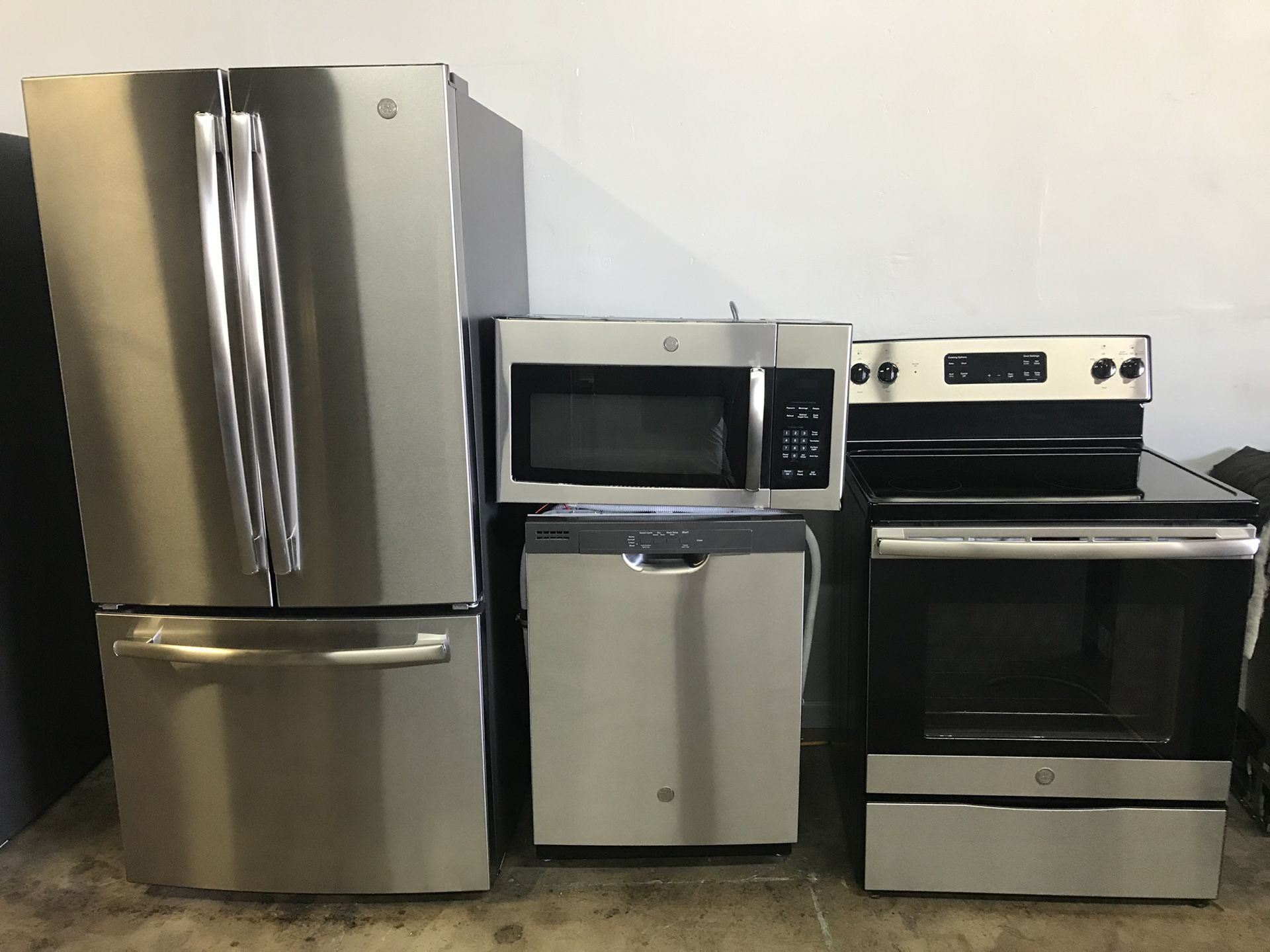 Brand new GE stainless steel kitchen Appliances set