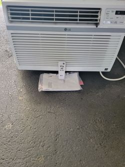 Lg 12000 btu window air conditioner, cold
