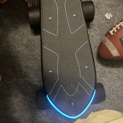 Electric AI Skateboard 