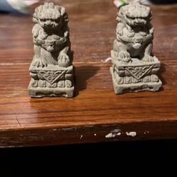 Foo Dog , pair mini statue 