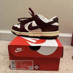 Nike Dunks Women’s 