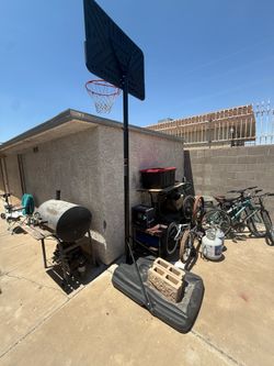 LIFETIME basketball hoop