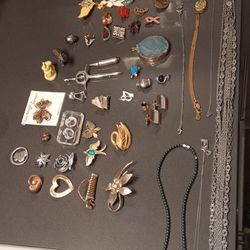 Lot of Badges, Jewelry 