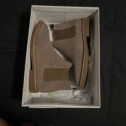 Steve Madden Highline Boot in Taupe Sued