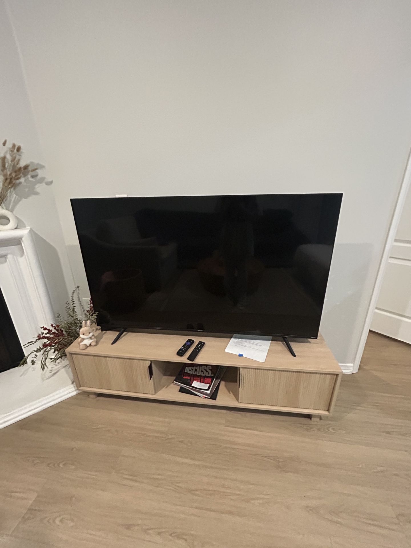 Wayfair Tv Stand and Roku Tv : Available until June 10th