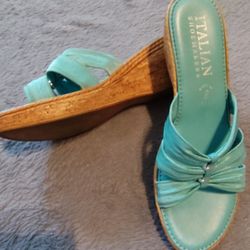 Sz 8 Turquoise Italian Show Makers Sandals