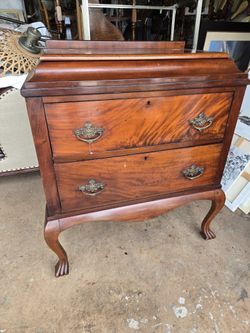 Antique Queen Anne Style Mahogany French Chest With Hinged Top Compartment and Ornate Victorian Pulls on Wheels
