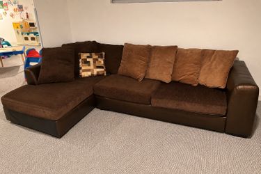 L shaped sitting couch / sofa used