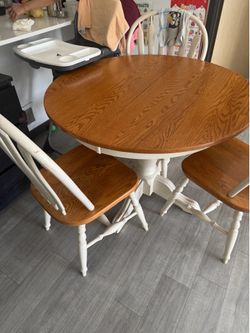 Dining table - 4 chair