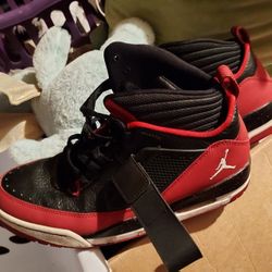 Mens Jordan's Size 9 Shoes 