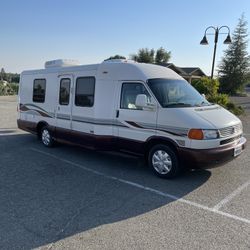 2000 Volkswagen Winnebago Rialta RV