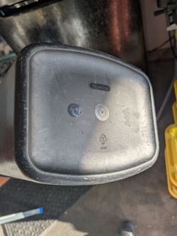 Small trash bin