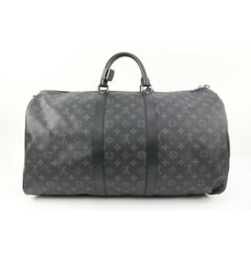 Louis Vuitton Travel Case for Sale in Clifton, NJ - OfferUp