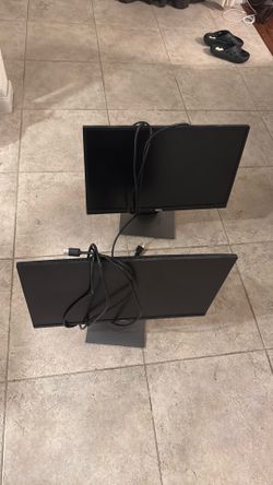 2 Dell Monitors (24 inch)