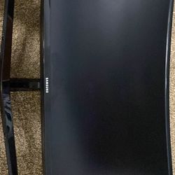 Curved Samsung Monitor 27’