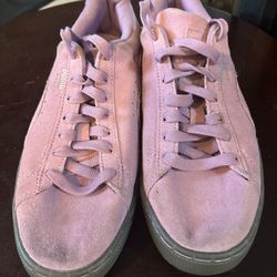 Suede Puma Shoes Size 7