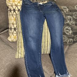 Like New KANCAN Dark Wash With Whiskering & Distressed/Frayed Hems Size 15/31