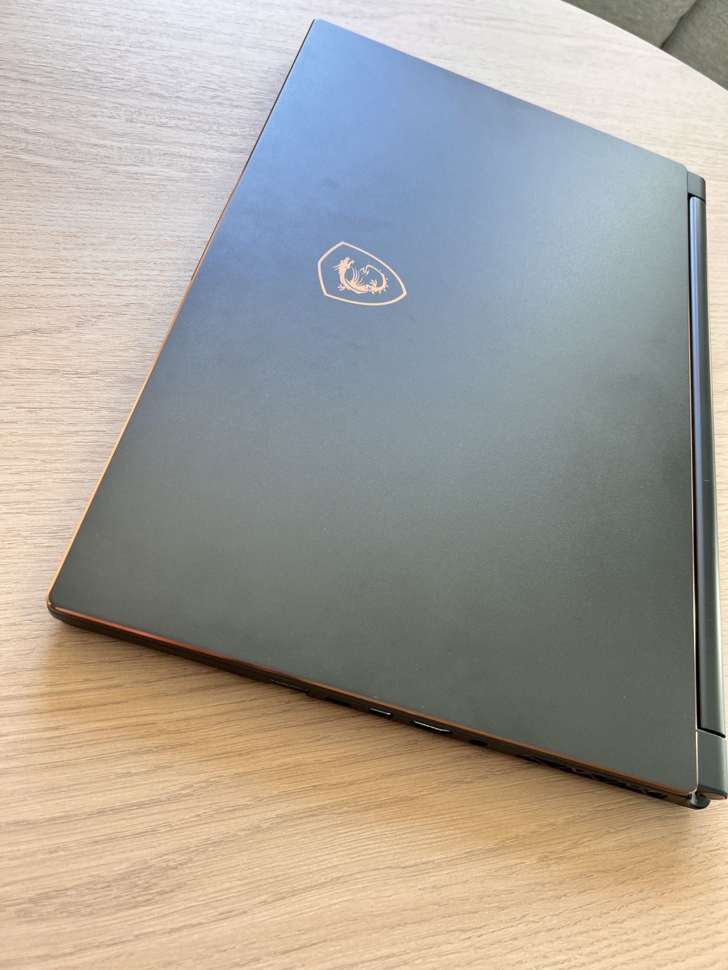 MSI GS65 Stealth Thin 8RF | 15.6" 144Hz 7ms | i7-8750H | 16GB Memory | GTX 1070 | 512GB SSD