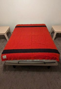 Orrlaskan Wool Blanket – Approx. 72" x 72"