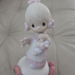 PRECIOUS MOMENTS "JESUS IS THE LIGHT" MINT CONDITION!