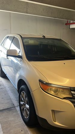 2011 Ford EDGE. White pearl
