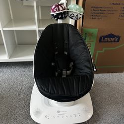 MamaRoo Baby swing