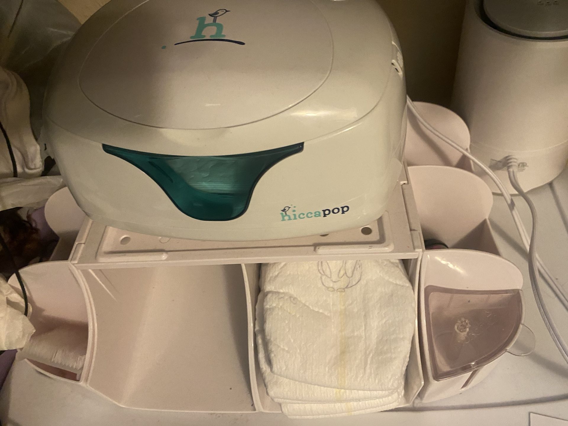 Shelf Wipe Warmer& Diapers