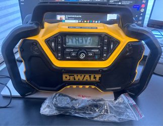 DeWalt DCR028B job site radio