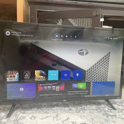 TCL 32" Class 720p HD LED Roku Smart TV 3 Series 32S325