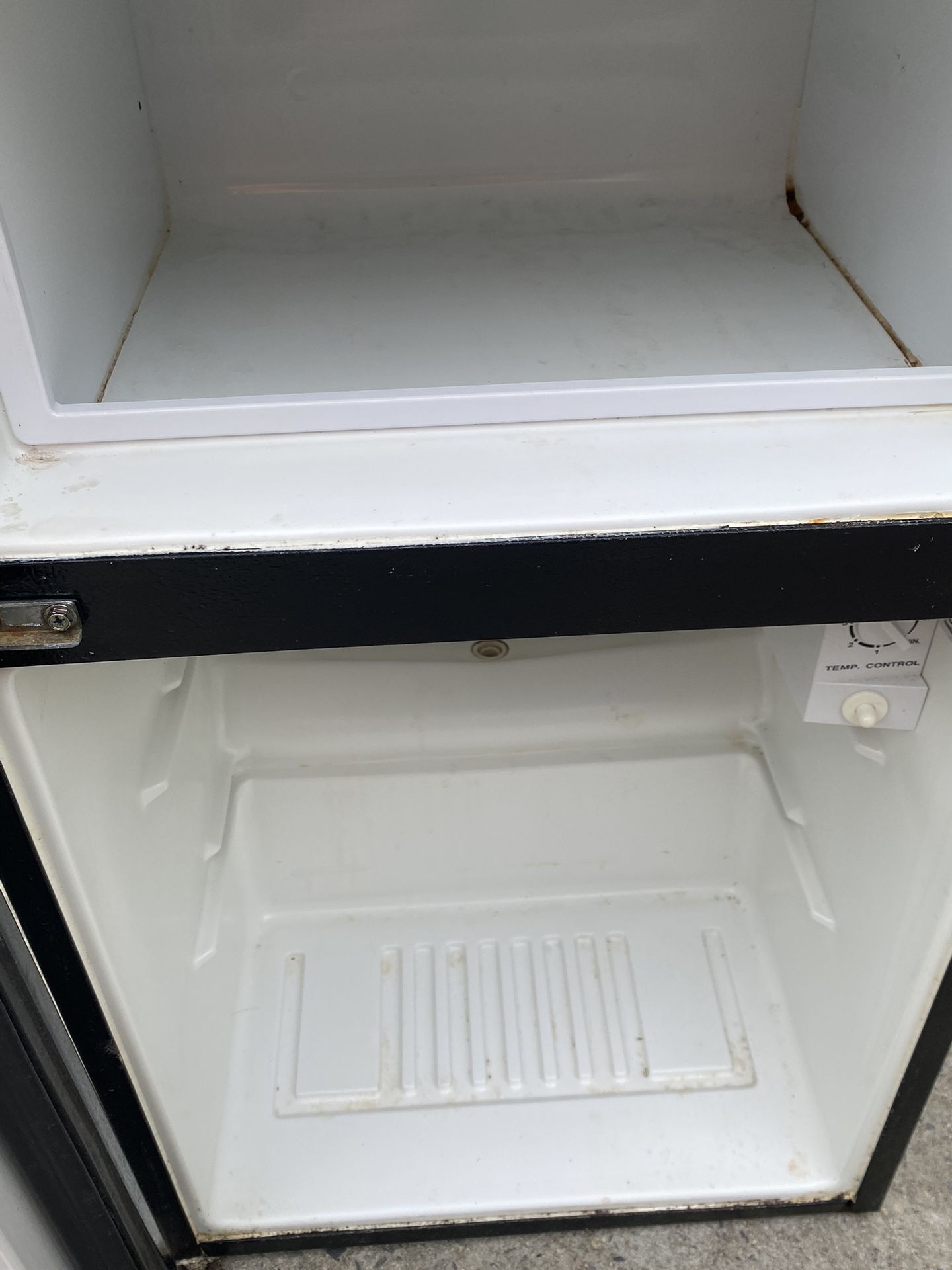 2 Refrigerators for Sale in North Babylon, NY OfferUp